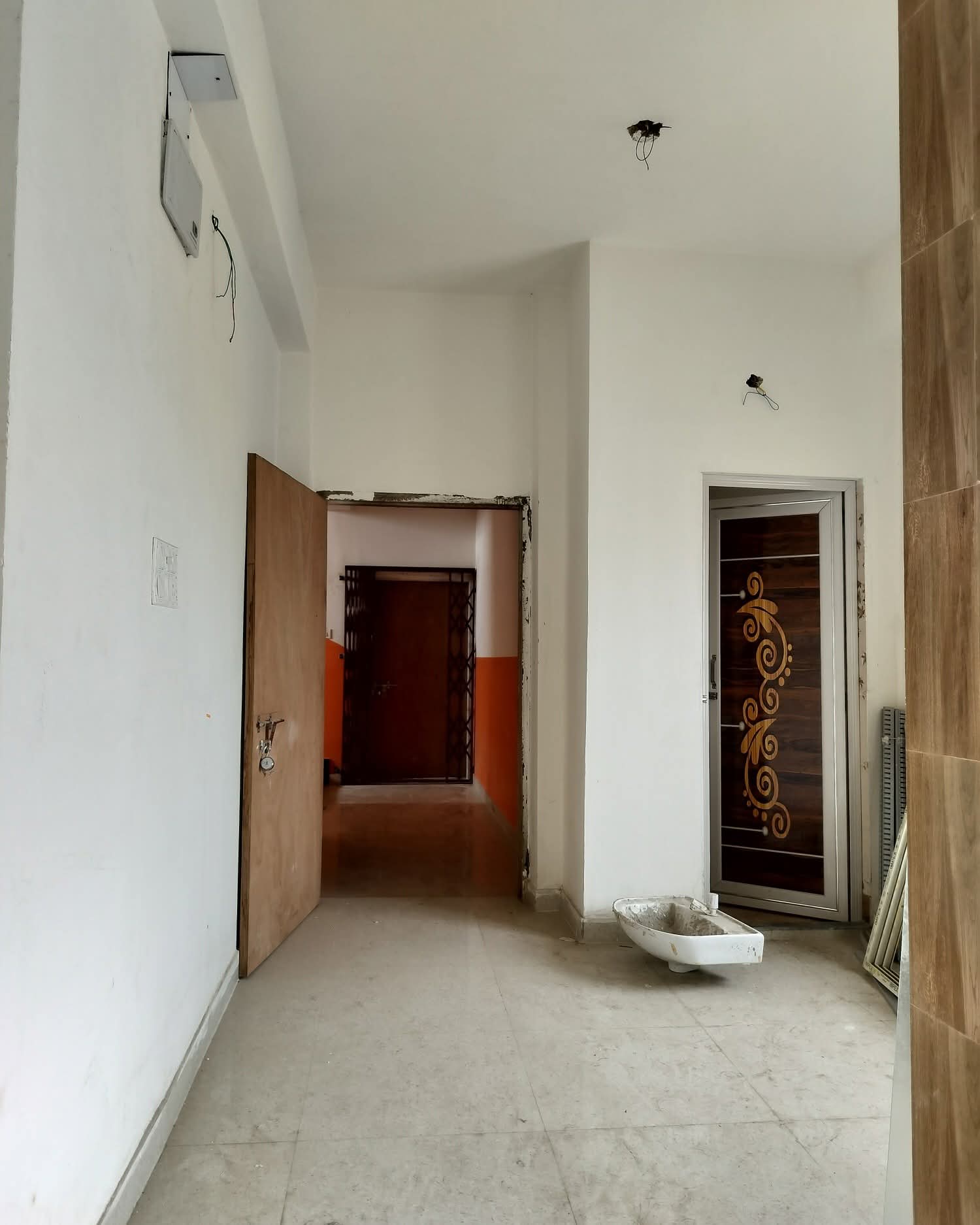Spacious & Modern 3BHK Flat Available in