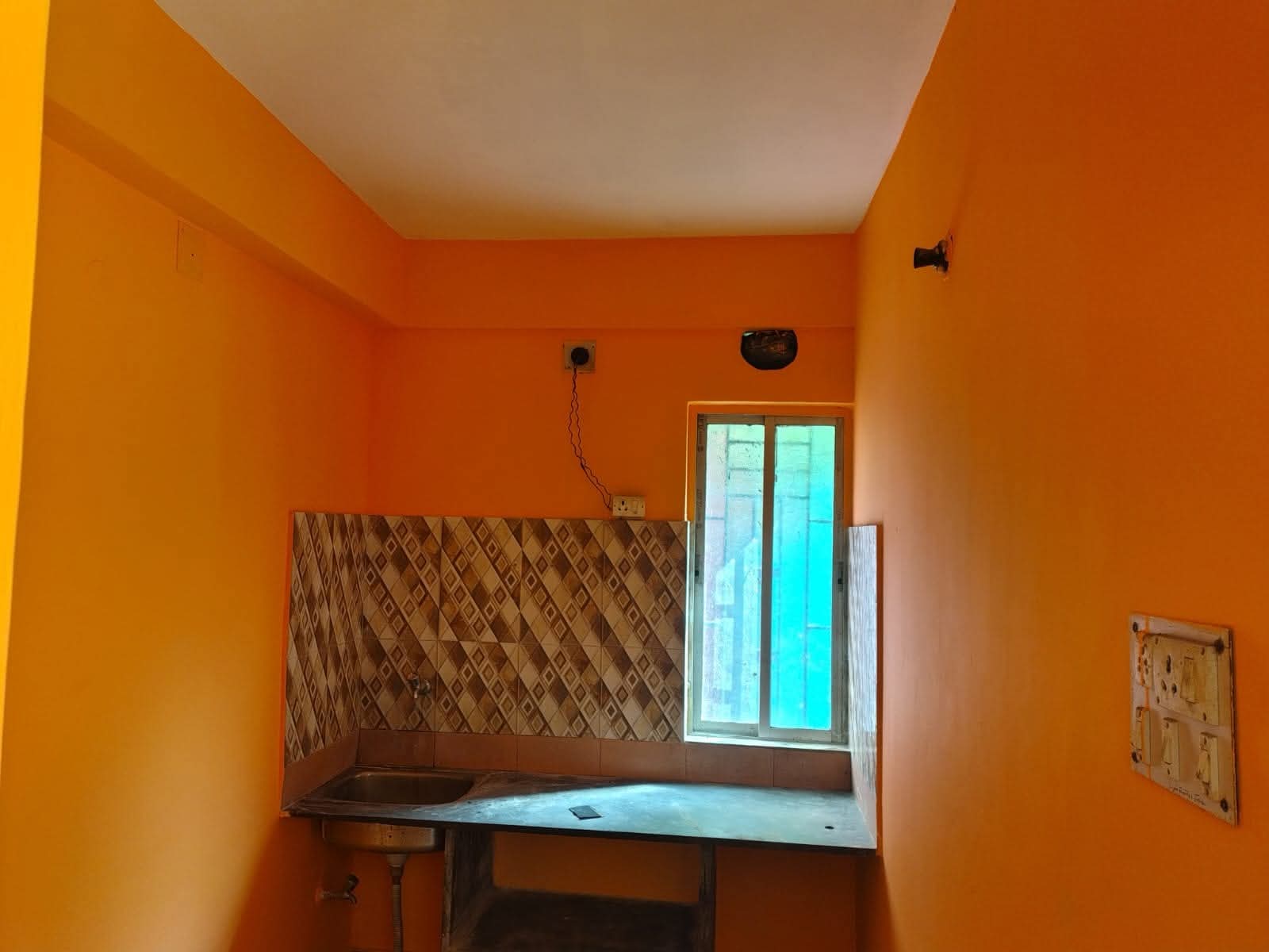 Semi Furnished 3BHK flat Available For Sail